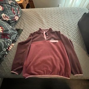 Used women’s XL Patagonia fleece pullover